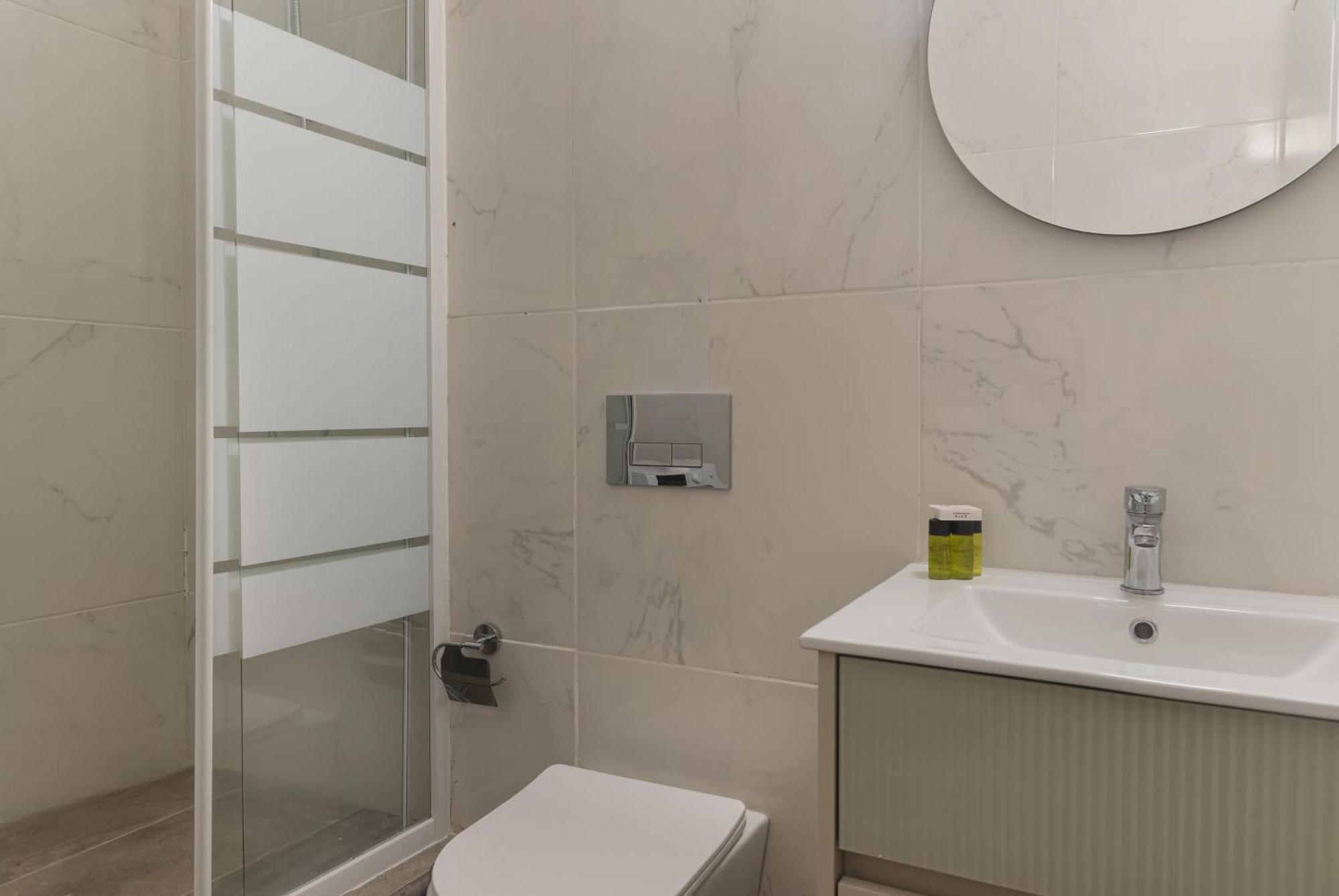 Phaedrus Living City Breeze Residences Finesse Larnaca Bagian luar foto